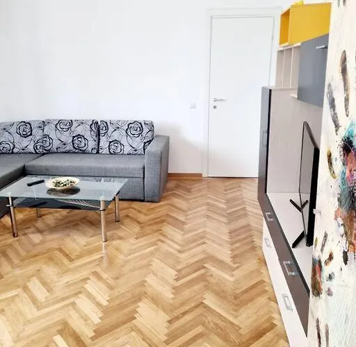 Cozy Near Center Apartman Bukarest